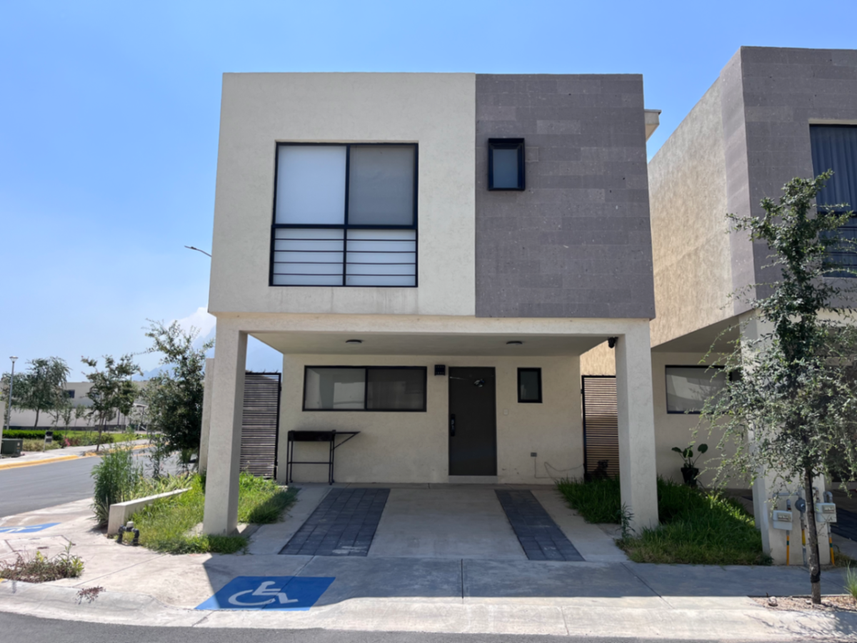 Casa en renta en Murano, García — foto 1 de 15