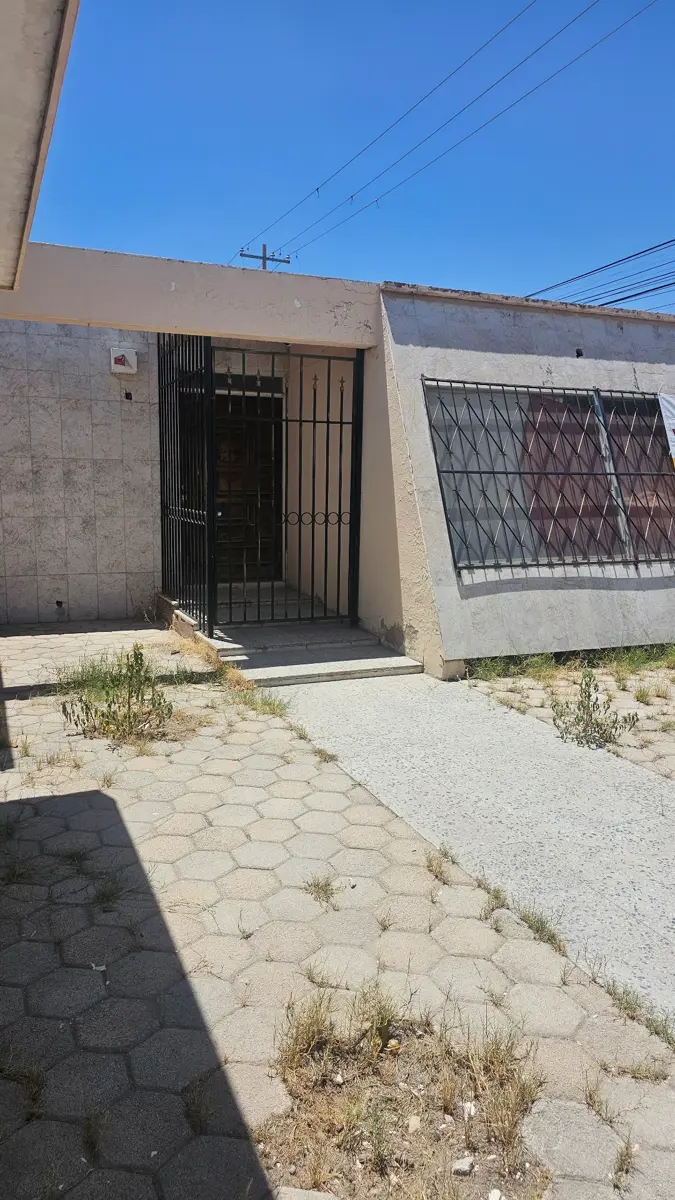 Vista 2 de Excelente casa en esquina para inversionistas