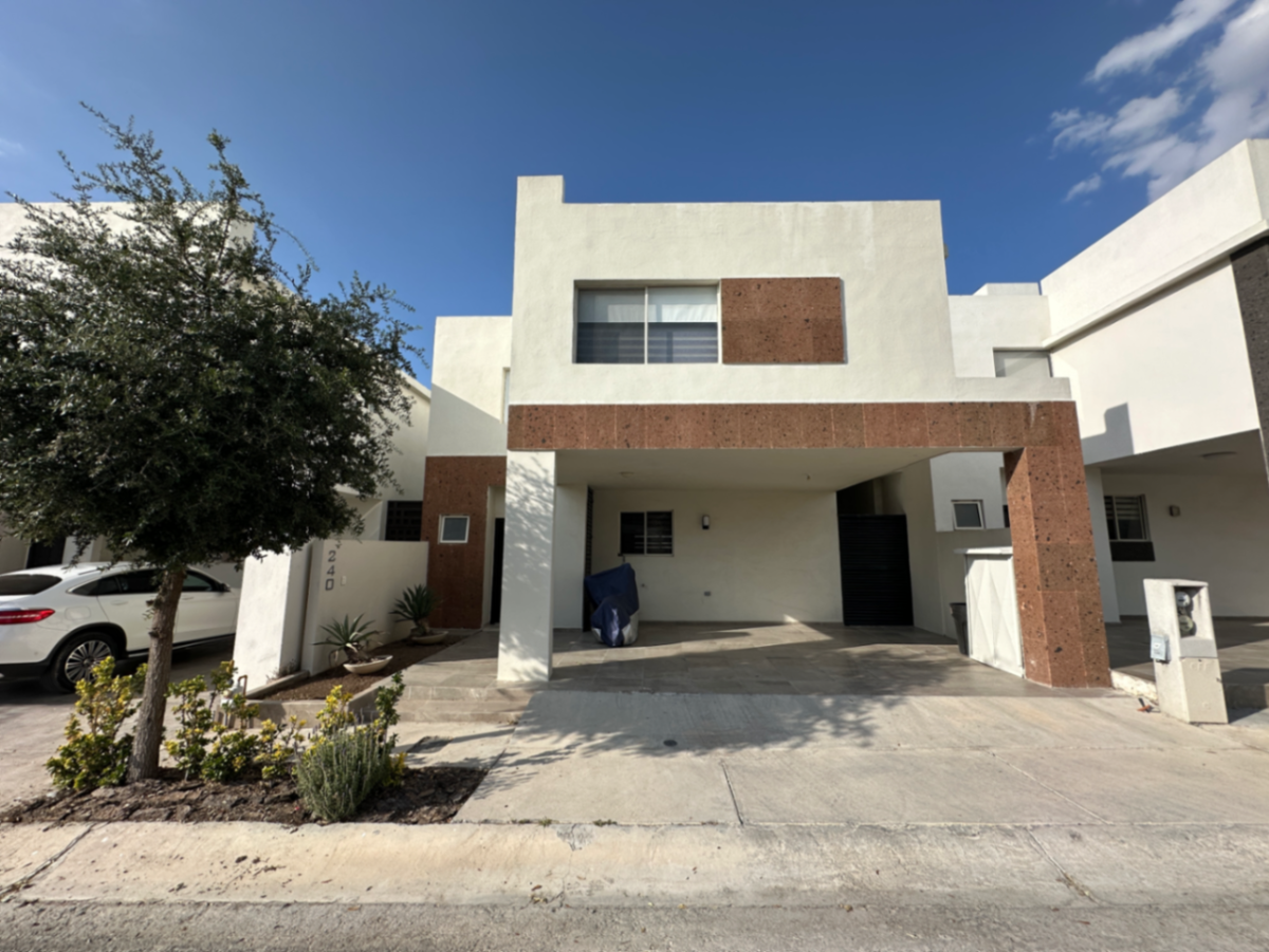 Casa en venta en Sorrento, Saltillo — foto 1 de 32