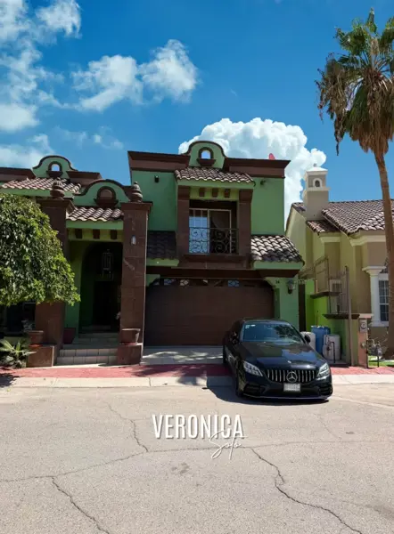 RESIDENCIA EN RENTA | CAMPOS ELÍSEOS
