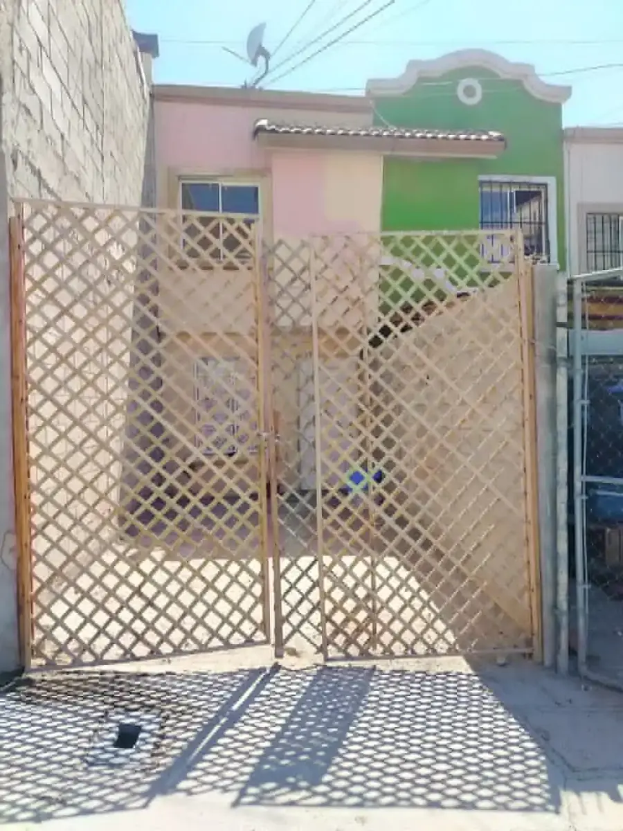 Casa en venta en Villa Residencial del Bosque, Tijuana — foto 1 de 5
