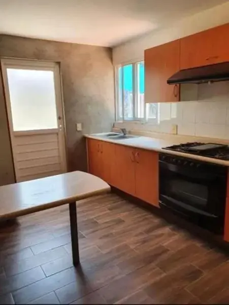 Casa en renta en Bosques Santa Anita, Tlajomulco de Zúñiga — foto 2 de 3