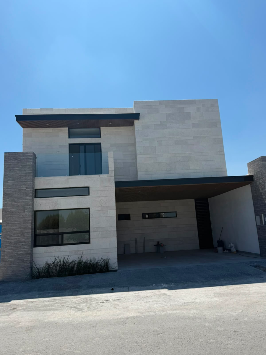 Casa en venta en Torrecillas y Ramones, Saltillo — foto 1 de 8