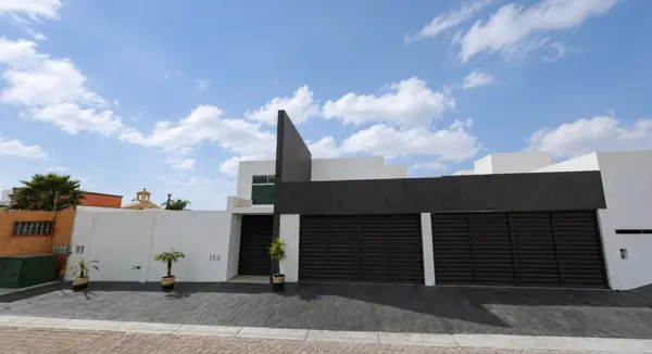 Casa en Remate Bancario en Balcones de Juriquilla, Querétaro