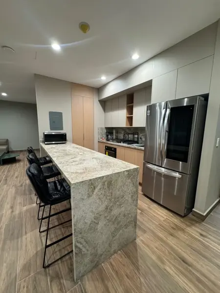 Departamento en renta en Del Valle, San Pedro Garza García — foto 2 de 9