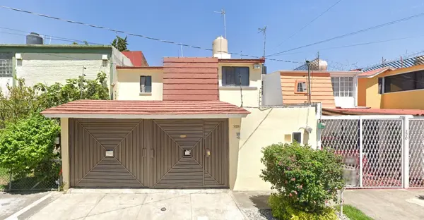 Casa en remate en Valle Dorado, Tlalnepantla de Baz: oportunidad única