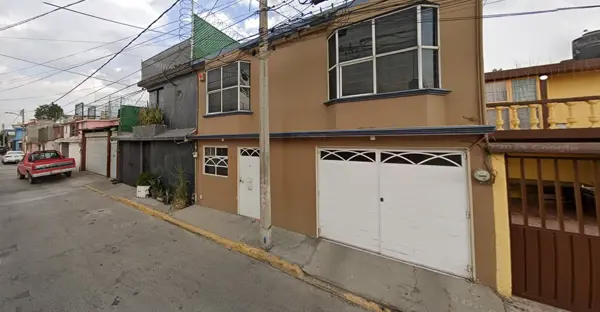 Casa en venta en Villa de las Flores 1a Sección (Unidad Coacalco), Coacalco de Berriozábal — foto 3 de 10