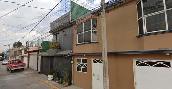 Casa en venta en Villa de las Flores 1a Sección (Unidad Coacalco), Coacalco de Berriozábal — foto 2 de 10