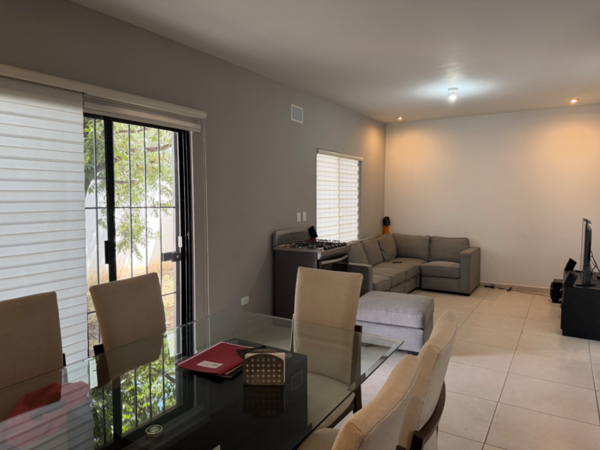 Casa en renta en La Aurora, Saltillo — foto 3 de 18