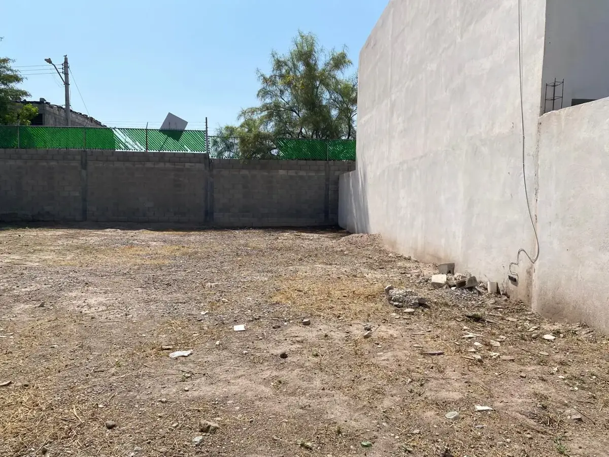 Terreno en venta en Villas del Renacimiento, Torreón — foto 1 de 17