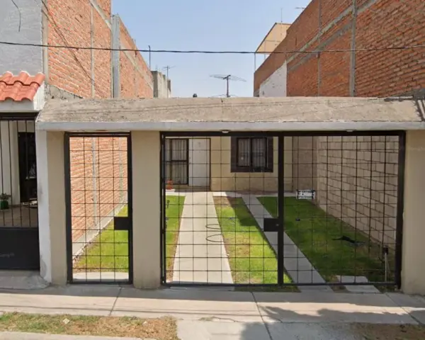 CASA EN VENTA COMO REMATE HIPOTECARIO EN AGUASCALIENTES, AGUASCALIENTES.