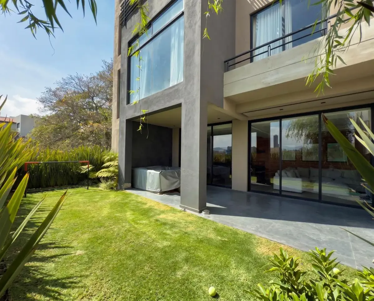Casa en venta en Bosque Real, Huixquilucan — foto 1 de 26