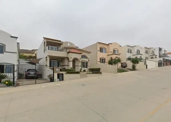 CASA EN VENTA COMO REMATE HIPOTECARIO, EN ENSENADA BAJA CALIFORNIA.