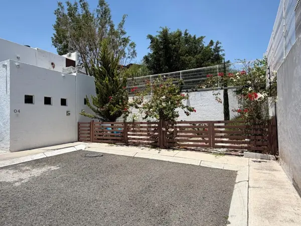 Casa en renta en Santuarios del Cerrito, Corregidora — foto 3 de 24