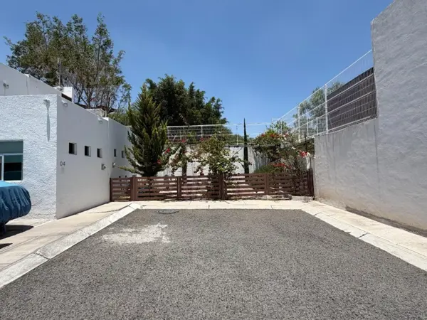 Casa en renta en Santuarios del Cerrito, Corregidora — foto 2 de 24