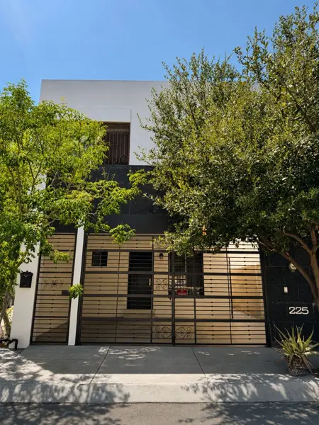 Casa en Esquina en VENTA en ANAHUAC SAN PATRICIO en Escobedo NL