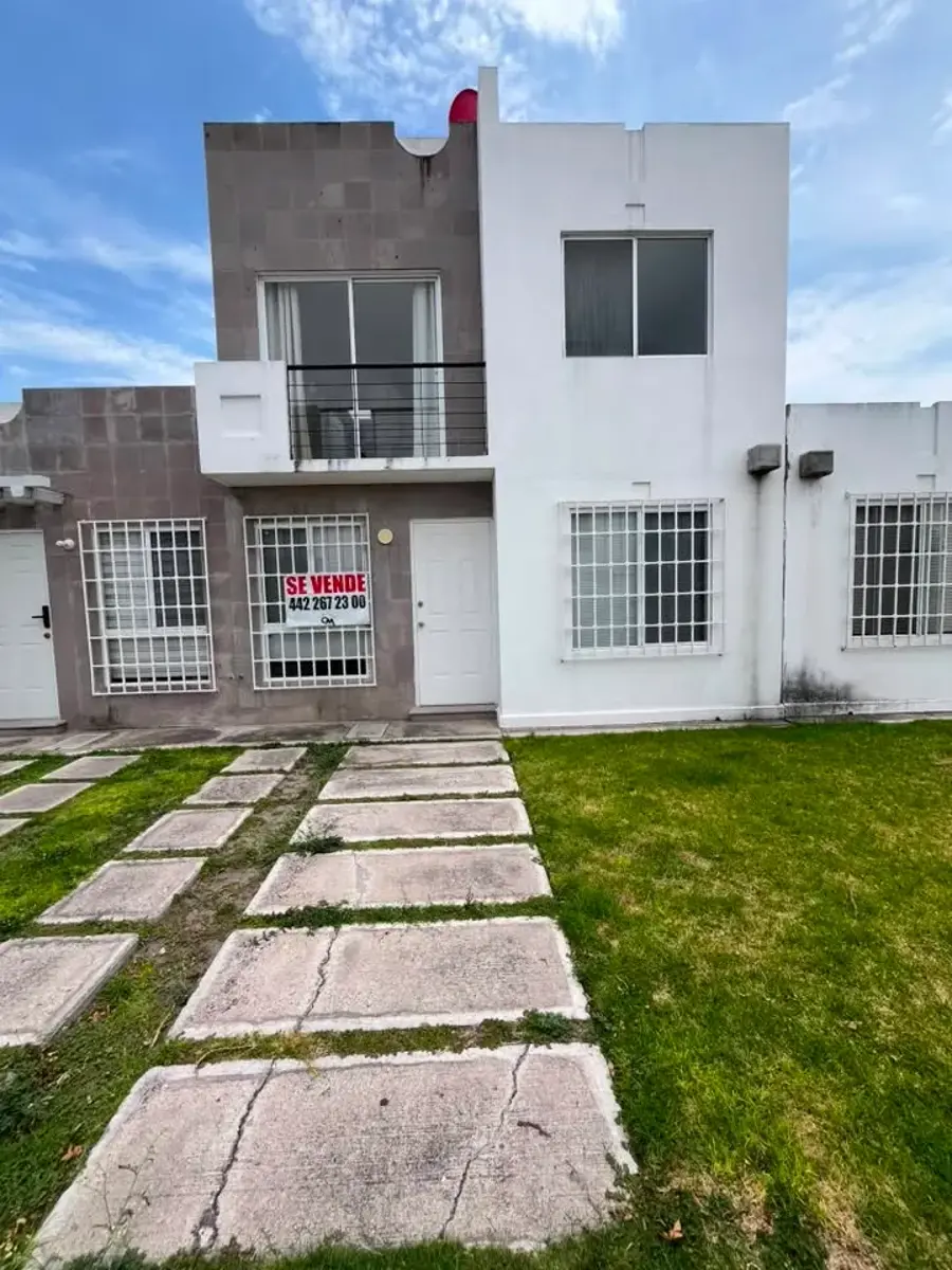 Casa en venta en Paseos del Bosque, Corregidora — foto 1 de 18