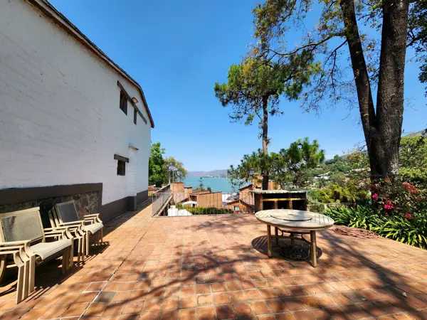 Casa en renta en Avandaro, Valle de Bravo — foto 2 de 16