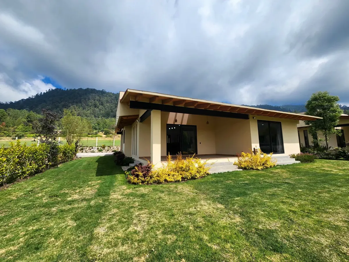Casa en renta en Los Saúcos, Valle de Bravo — foto 1 de 22