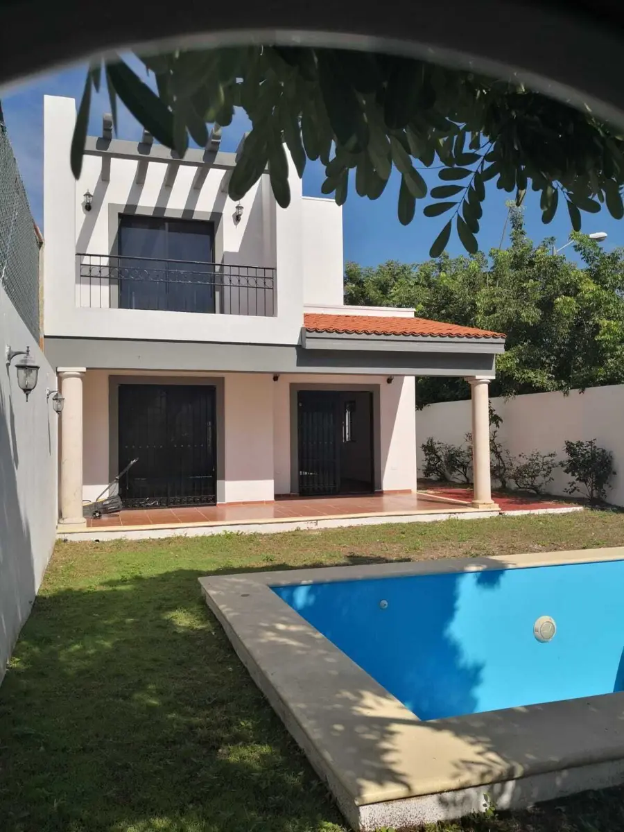 Casa en renta en Gran Santa Fe, Mérida — foto 1 de 29