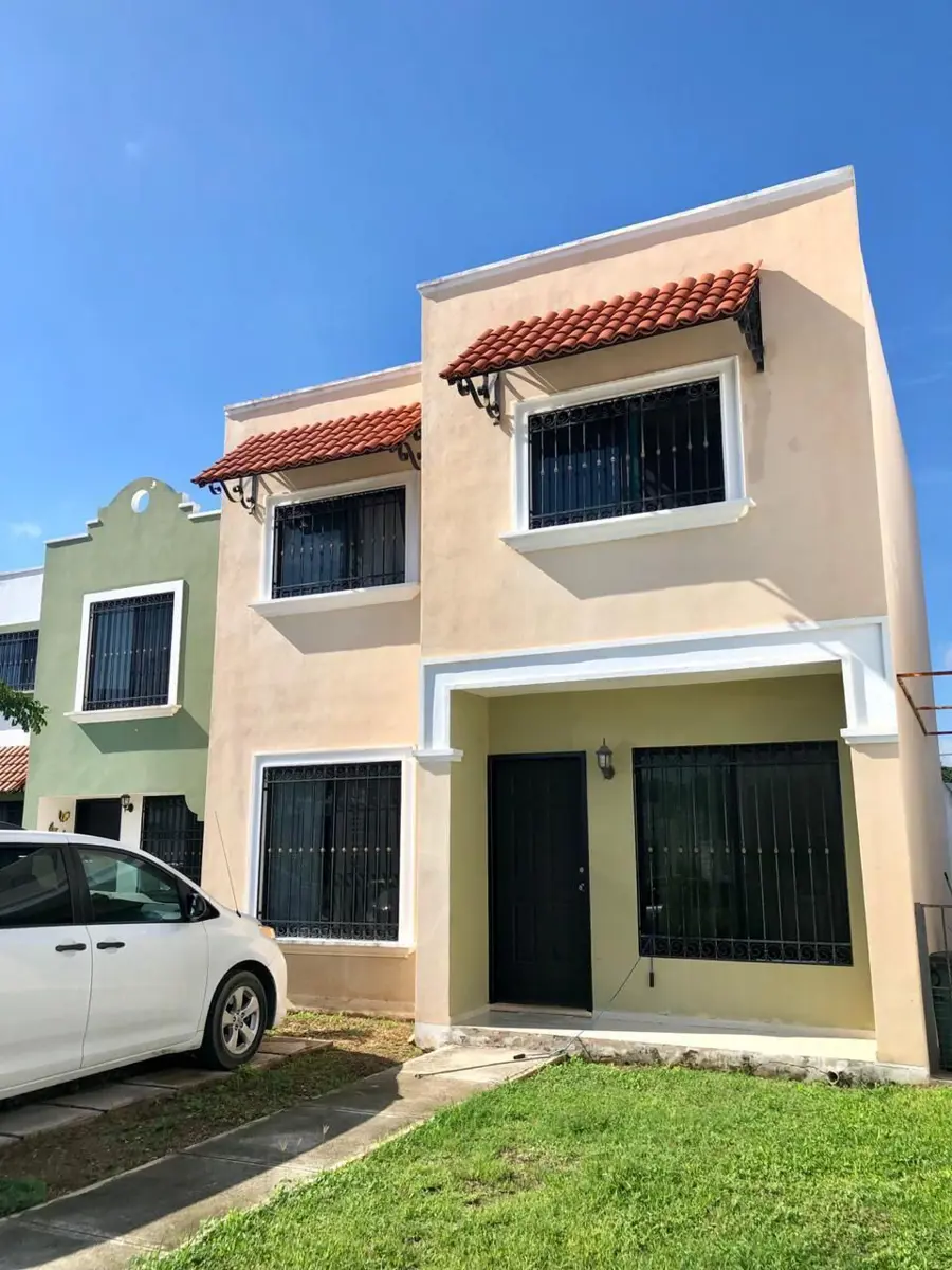 Casa en venta en Gran Santa Fe, Mérida — foto 1 de 16