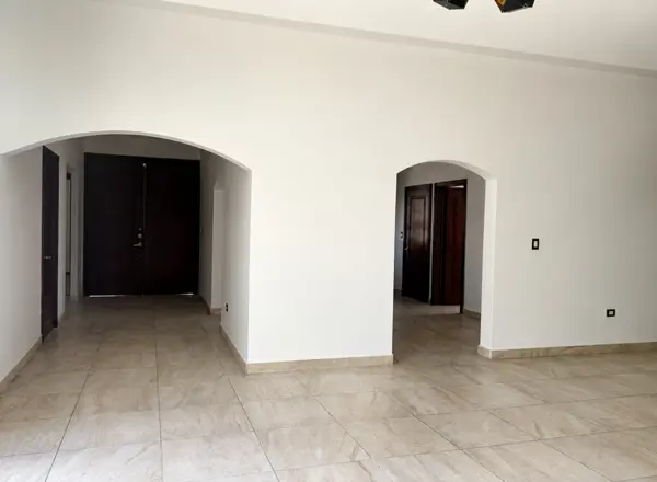 Casa en venta en Country Club Residencial, Saltillo — foto 2 de 20
