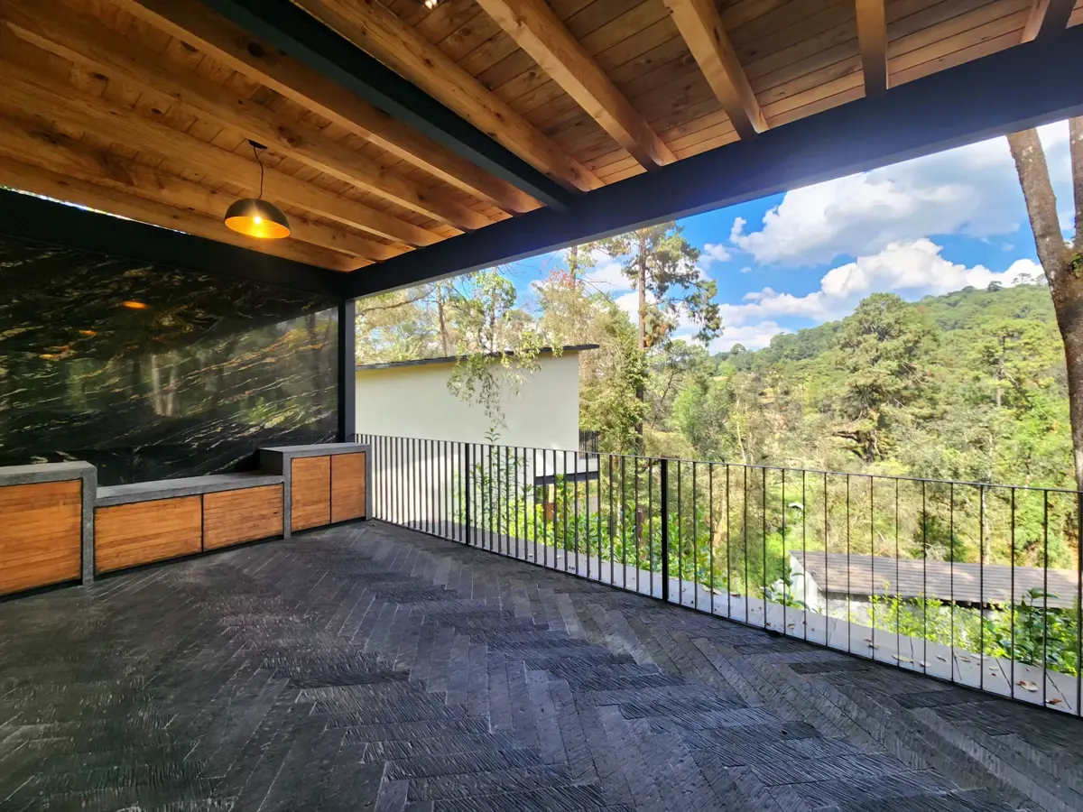 Casa en venta en Rancho Avándaro Country Club, Valle de Bravo — foto 1 de 21