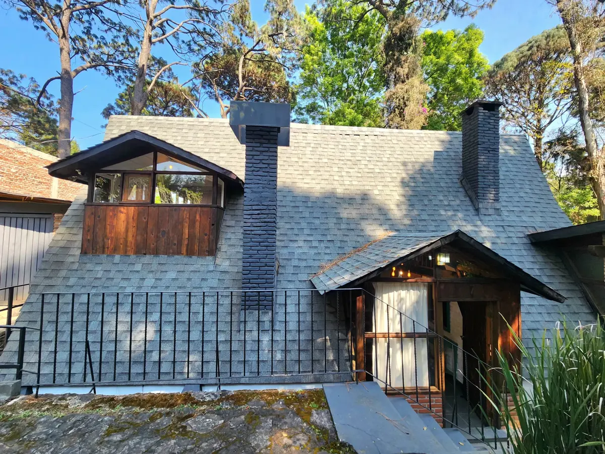 Casa en venta en Avandaro, Valle de Bravo — foto 1 de 17