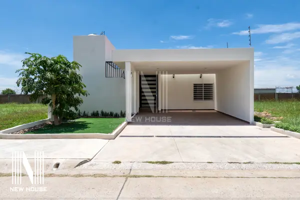 Casa de 1 Planta en Venta - Club de Golf Los Naranjos