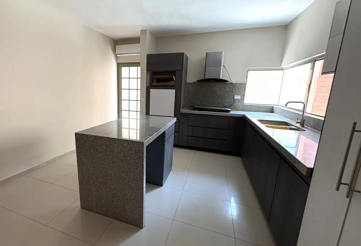 Vista 5 de CASA EN VENTA CON ALBERCA EN LOS VIÑEDOS, TORREON COAH