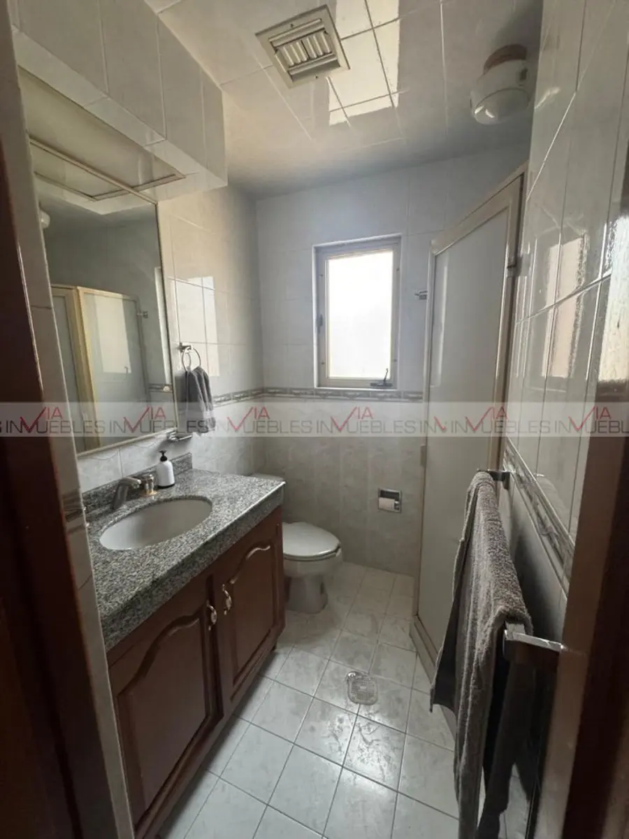 Departamento en renta en Del Valle, San Pedro Garza García — foto 1 de 13