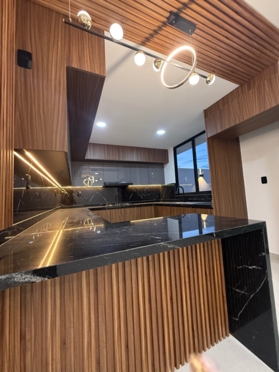 Casa en venta en El Condado, Corregidora — foto 1 de 36