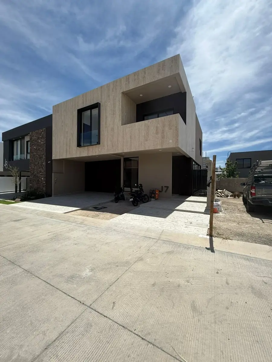 Casa en venta en El Molino Residencial y Golf, León — foto 1 de 18