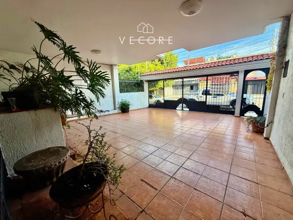 Casa en renta en Jardines del Bosque Centro, Guadalajara — foto 3 de 24