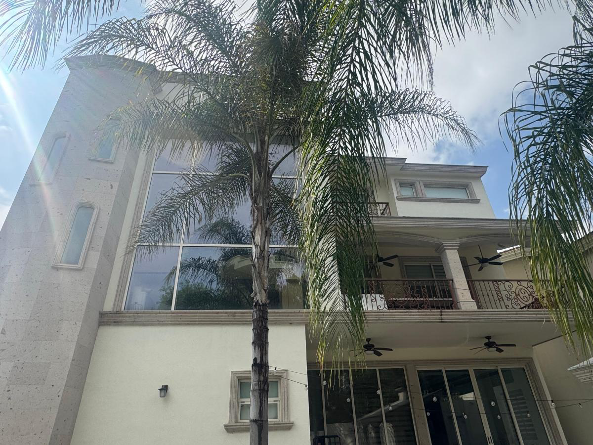 Casa en venta en Sierra Alta, Monterrey — foto 1 de 10