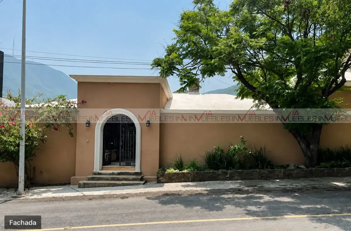 Casa en renta en Zona Antigua Exhacienda San Agustin, San Pedro Garza García — foto 1 de 33