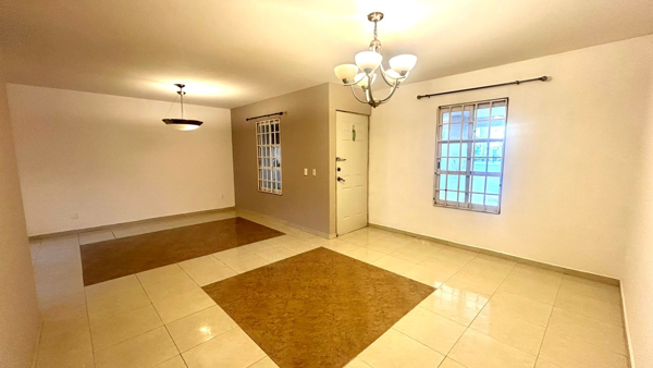 Casa en venta en Villas Santorini, Torreón — foto 2 de 24