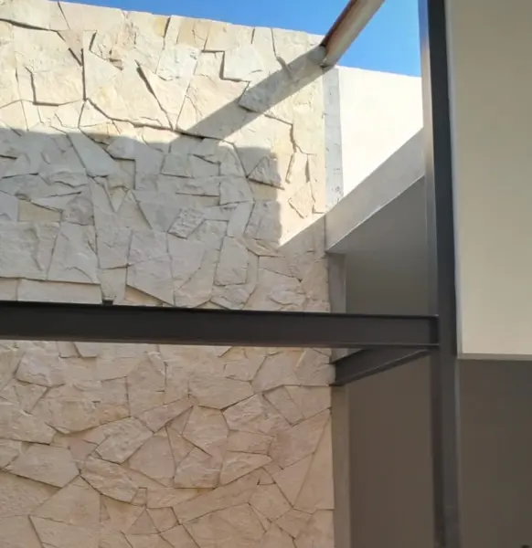 Casa en Venta de "Un Piso" en zona viñedos con altura y media, frente a área verde, equipada nueva. Casa en Venta de "Un Piso" en zona viñedos con altura y media, frente a área verde, equipada nueva.