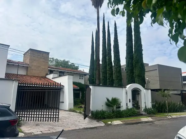 Se Renta linda Casa en Misiones Juriquilla