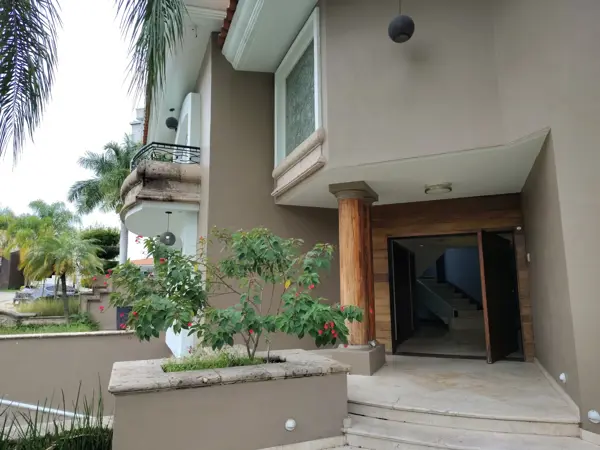 Casa en venta en Puerta de Hierro, Zapopan — foto 2 de 43