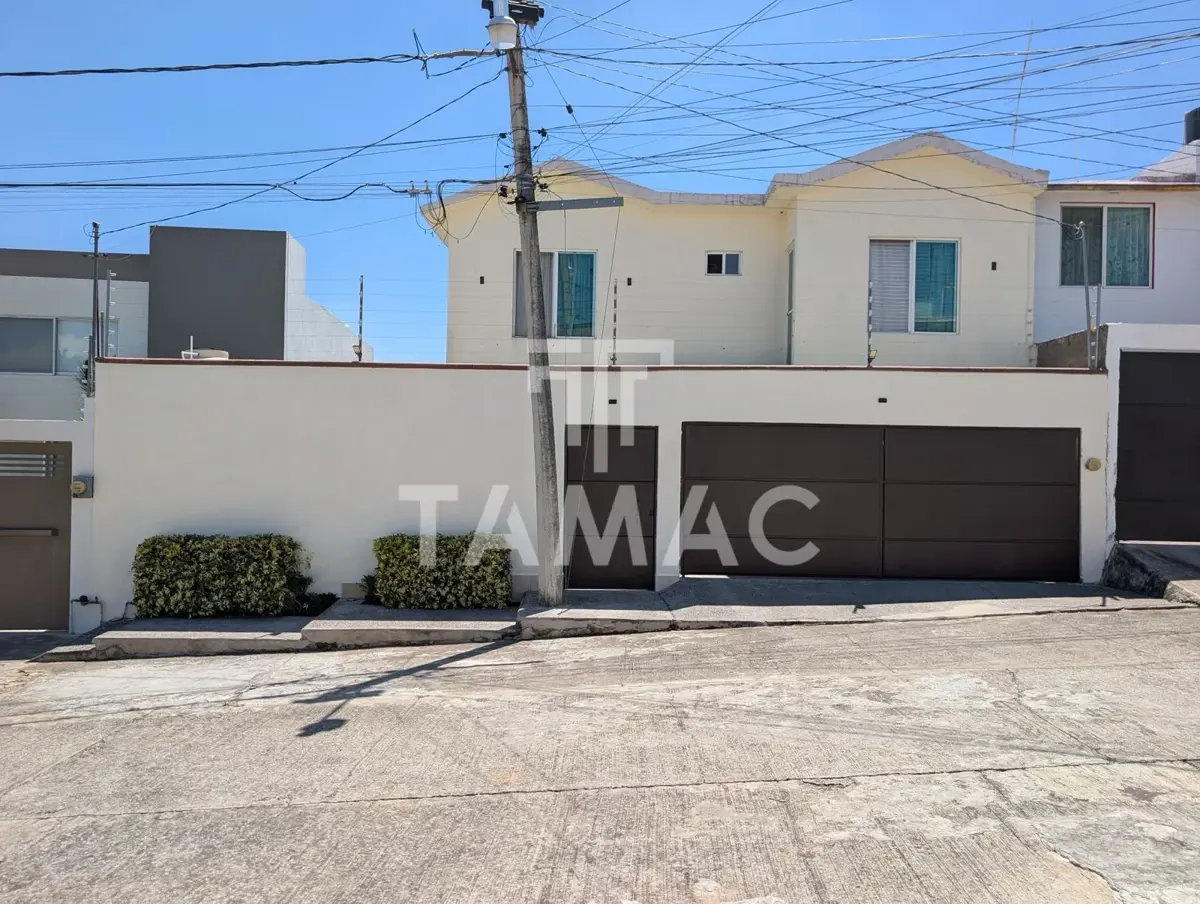 Casa en renta en Lomas de Tzompantle, Cuernavaca — foto 1 de 25