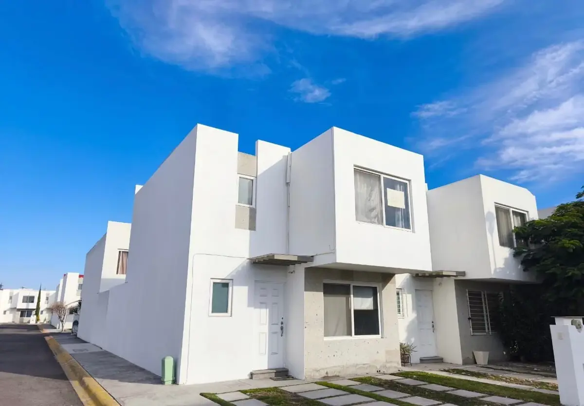 Casa en venta en Paseos del Bosque, Corregidora — foto 1 de 17