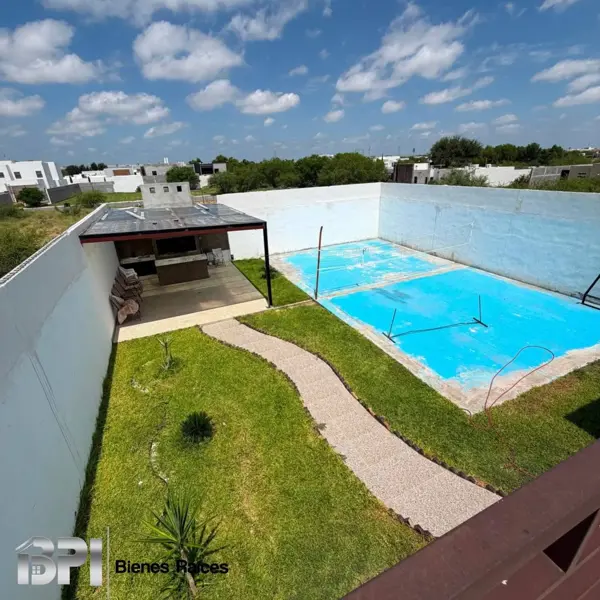 Casa en venta en Residencial Longoria, Nuevo Laredo — foto 2 de 16
