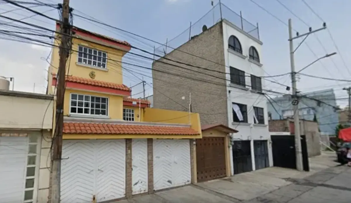 Casa en venta en Bosques de Aragon, Nezahualcóyotl — foto 1 de 7