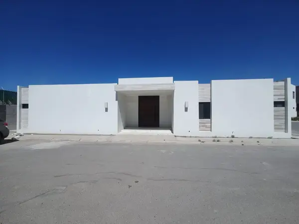 Casa de una sola planta en venta – Villas del Renacimiento