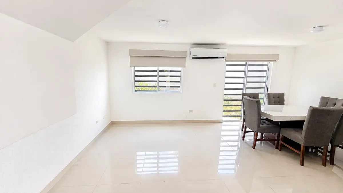 Casa en Venta en Valle la Rioja, Apodaca, Nuevo León