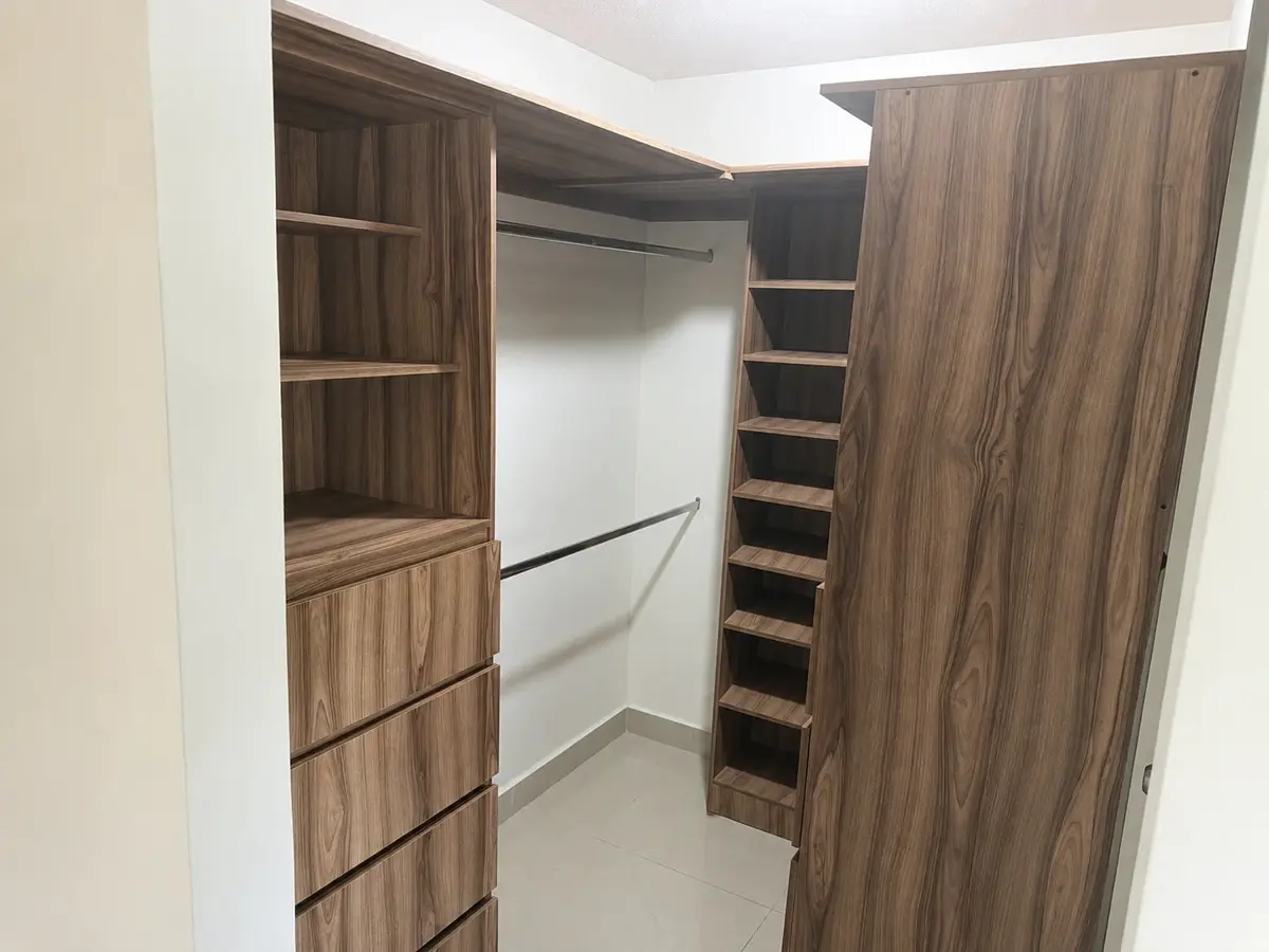 Casa en Venta en Valle la Rioja, Apodaca, Nuevo León