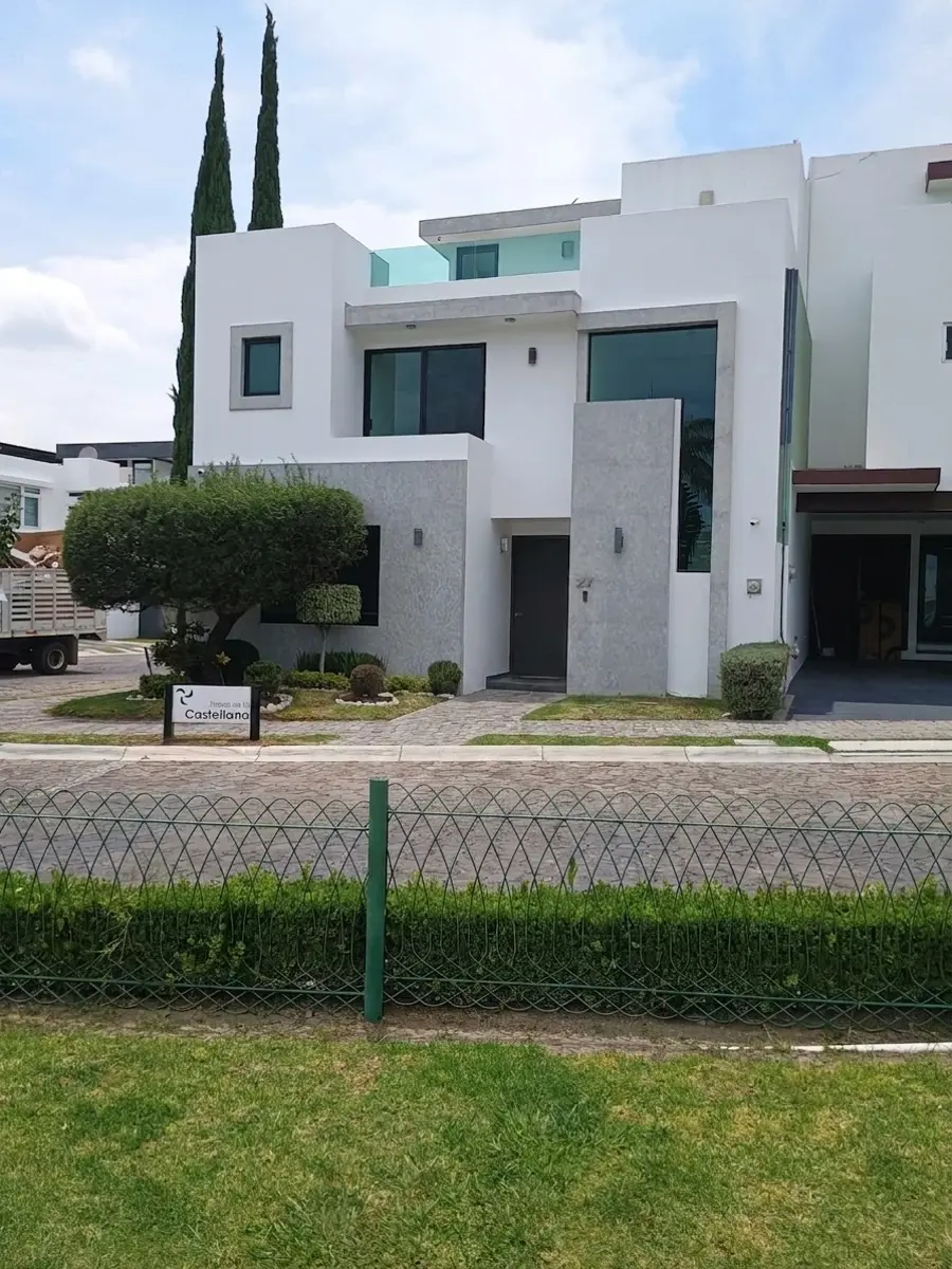Casa en renta en Lomas de Angelópolis II, San Andrés Cholula — foto 1 de 19