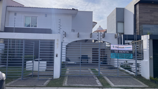 Renta de Casa en Jardín Real, Zapopan