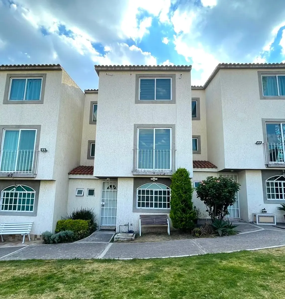 Casa en venta en Mexico Nuevo, Atizapán de Zaragoza — foto 1 de 34